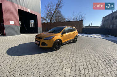 Позашляховик / Кросовер Ford Escape 2016 в Дубні