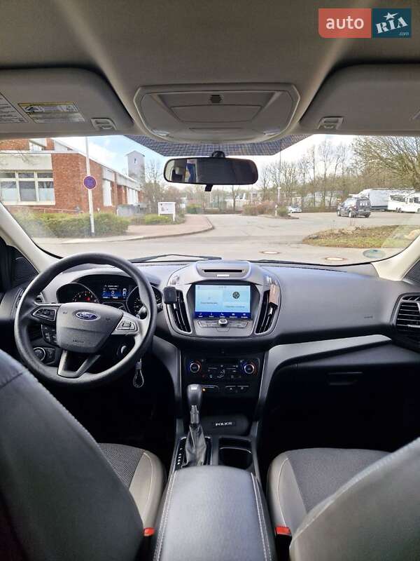 Внедорожник / Кроссовер Ford Escape 2017 в Сумах