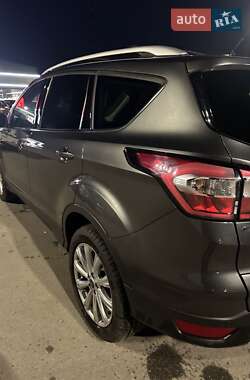 Внедорожник / Кроссовер Ford Escape 2017 в Одессе