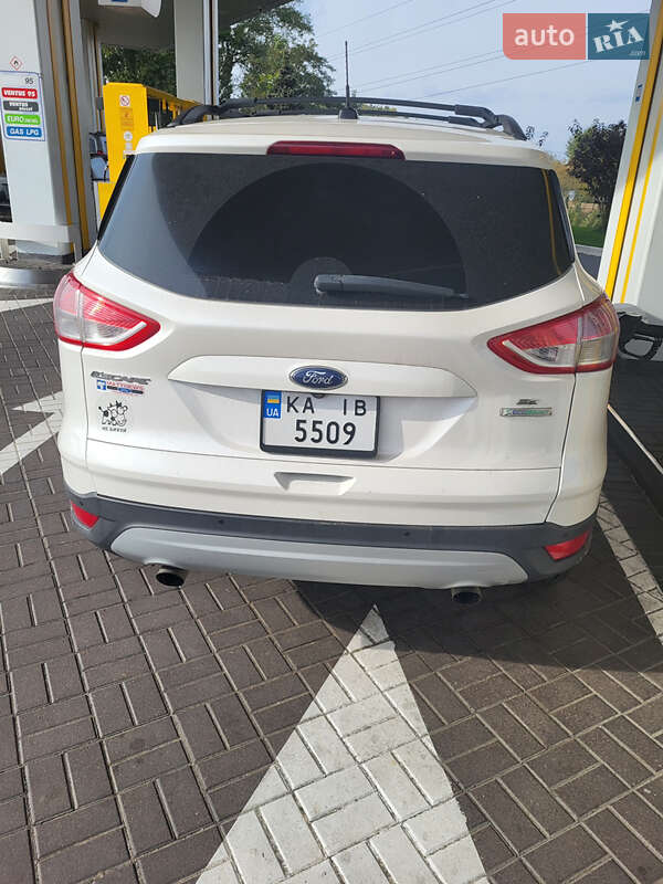 Внедорожник / Кроссовер Ford Escape 2013 в Киеве