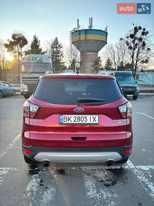 Внедорожник / Кроссовер Ford Escape 2017 в Ровно