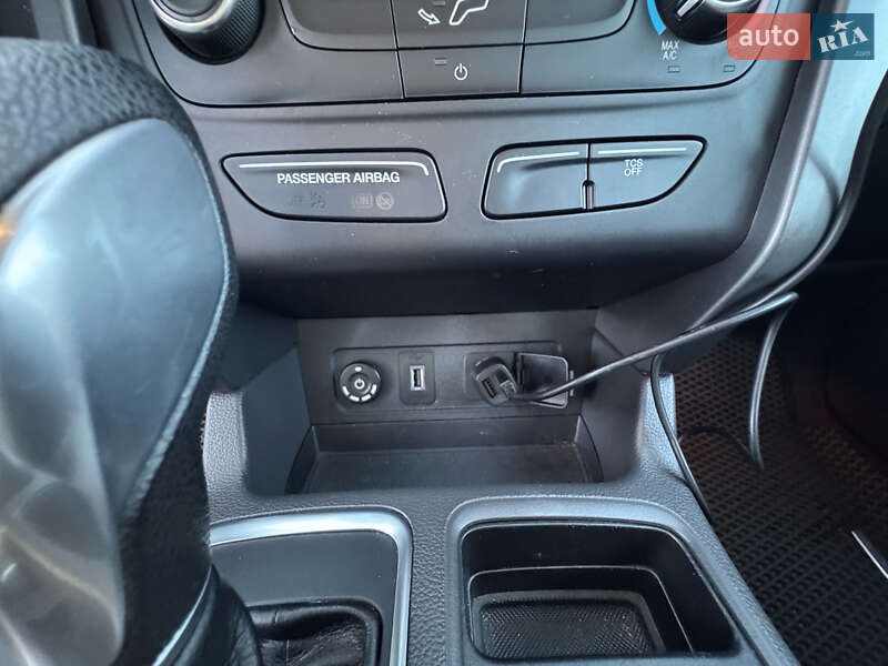 Внедорожник / Кроссовер Ford Escape 2016 в Виннице