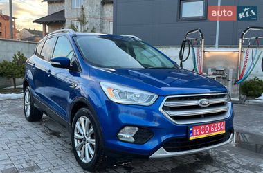 Внедорожник / Кроссовер Ford Escape 2017 в Львове