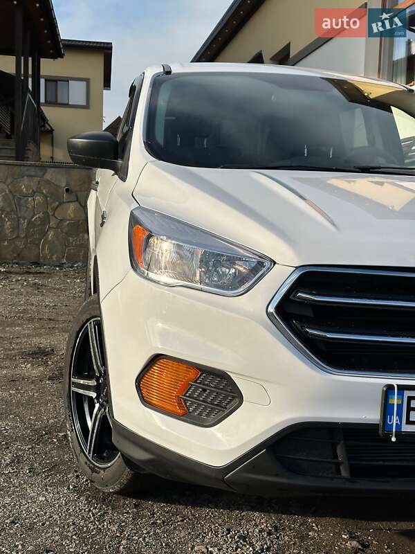 Позашляховик / Кросовер Ford Escape 2018 в Бережанах