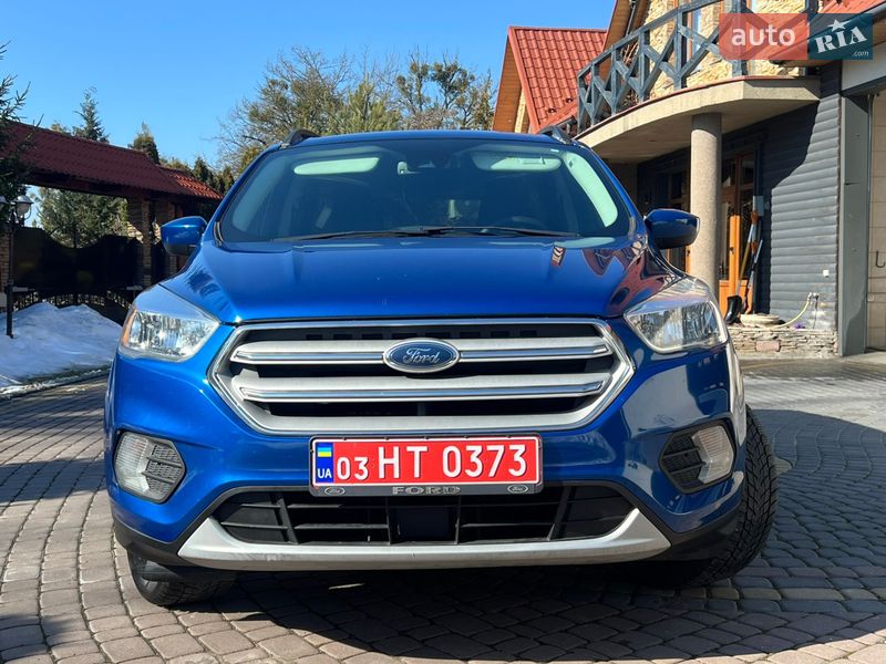 Внедорожник / Кроссовер Ford Escape 2018 в Дубно