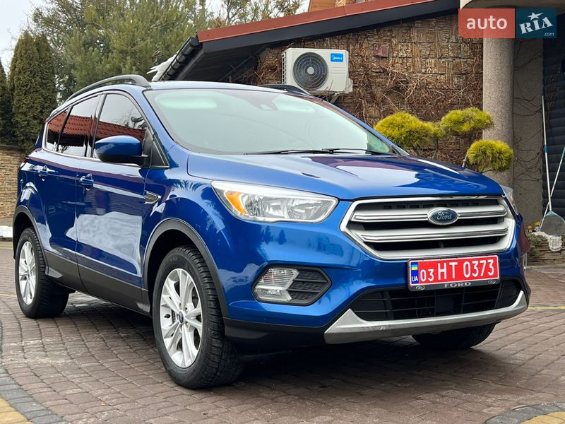 Внедорожник / Кроссовер Ford Escape 2018 в Дубно