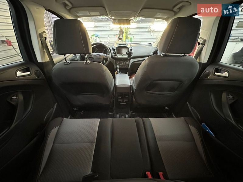 Позашляховик / Кросовер Ford Escape 2017 в Києві