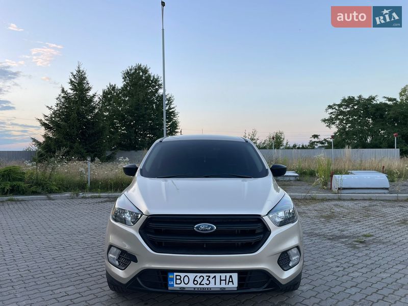 Внедорожник / Кроссовер Ford Escape 2017 в Подгайцах