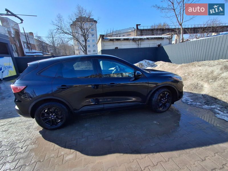 Внедорожник / Кроссовер Ford Escape 2020 в Тернополе