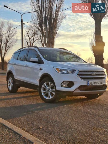 Позашляховик / Кросовер Ford Escape 2018 в Кривому Розі