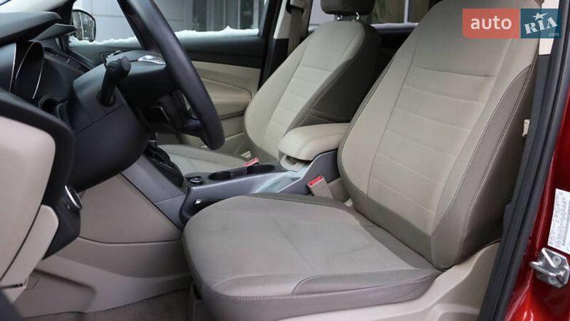 Внедорожник / Кроссовер Ford Escape 2015 в Ирпене