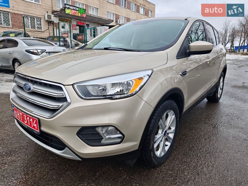 Внедорожник / Кроссовер Ford Escape 2017 в Сумах