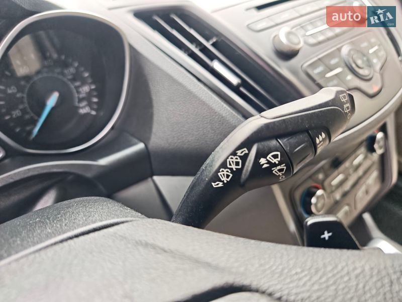 Внедорожник / Кроссовер Ford Escape 2017 в Сумах