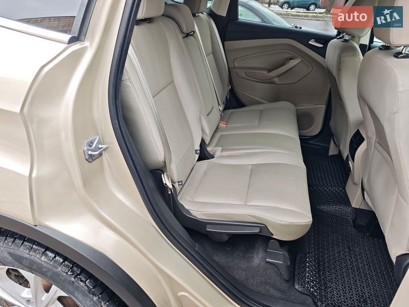 Внедорожник / Кроссовер Ford Escape 2017 в Сумах