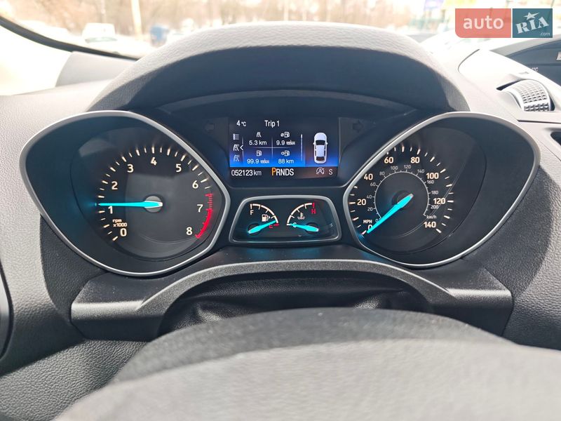 Внедорожник / Кроссовер Ford Escape 2017 в Сумах