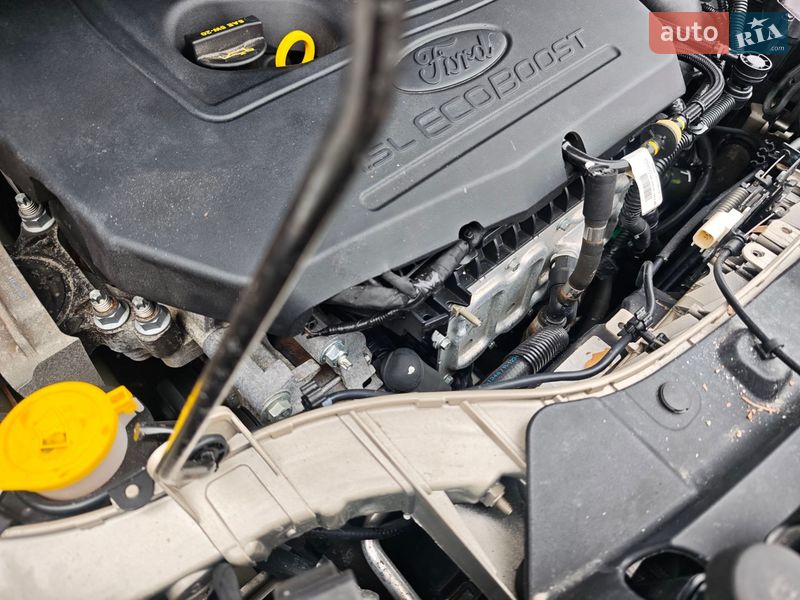 Внедорожник / Кроссовер Ford Escape 2017 в Сумах