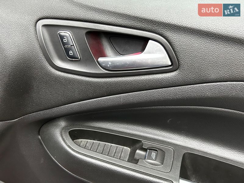 Внедорожник / Кроссовер Ford Escape 2014 в Черновцах