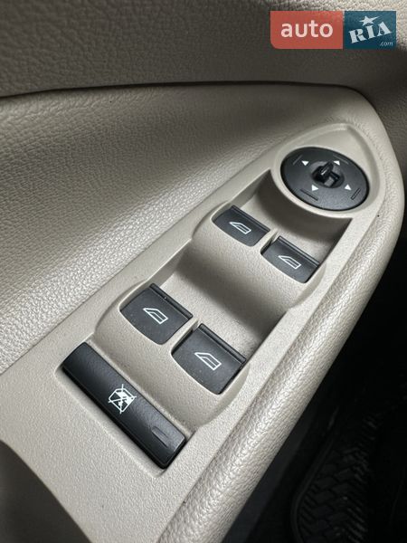 Позашляховик / Кросовер Ford Escape 2018 в Білогородці