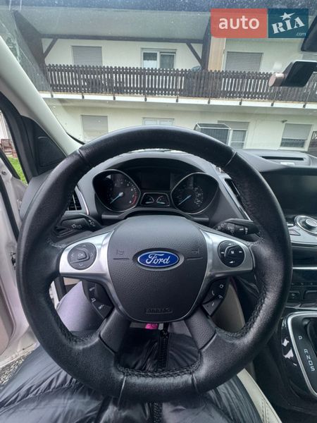 Внедорожник / Кроссовер Ford Escape 2013 в Черкассах