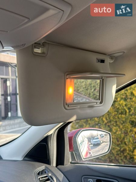 Внедорожник / Кроссовер Ford Escape 2016 в Стрые