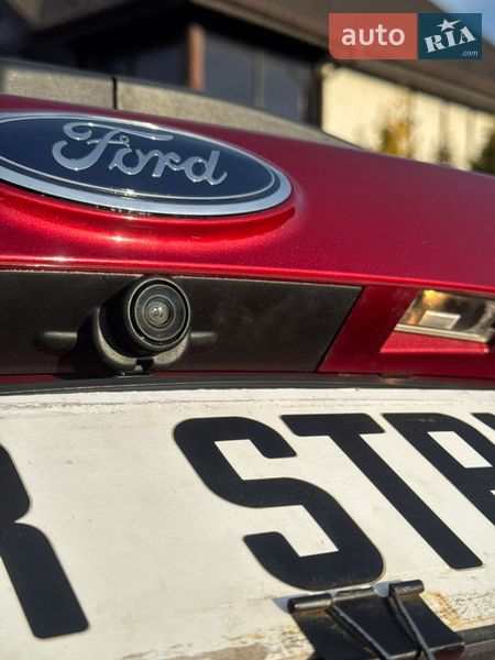 Внедорожник / Кроссовер Ford Escape 2016 в Стрые