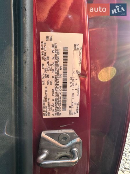 Внедорожник / Кроссовер Ford Escape 2016 в Стрые