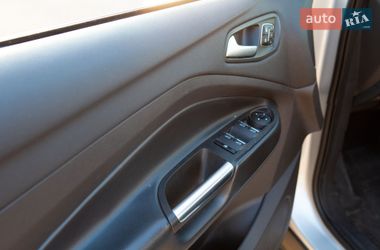 Внедорожник / Кроссовер Ford Escape 2019 в Львове