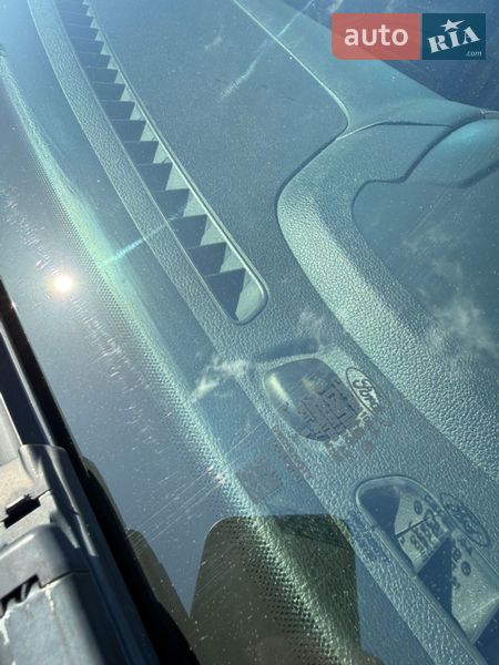 Внедорожник / Кроссовер Ford Escape 2013 в Горишних Плавнях