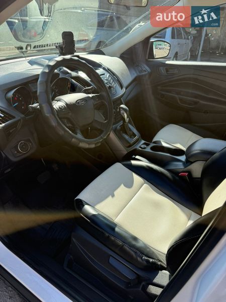 Внедорожник / Кроссовер Ford Escape 2013 в Горишних Плавнях