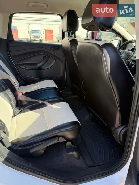 Внедорожник / Кроссовер Ford Escape 2013 в Горишних Плавнях