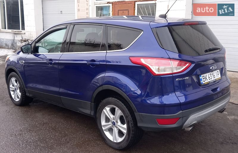 Внедорожник / Кроссовер Ford Escape 2015 в Ровно