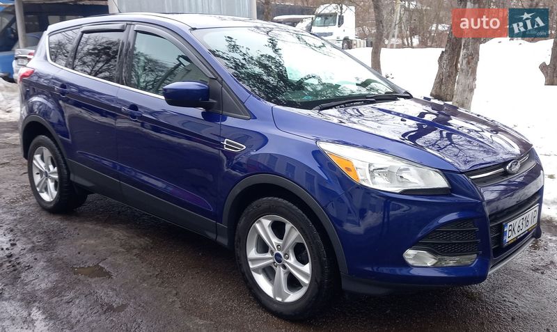 Внедорожник / Кроссовер Ford Escape 2015 в Ровно