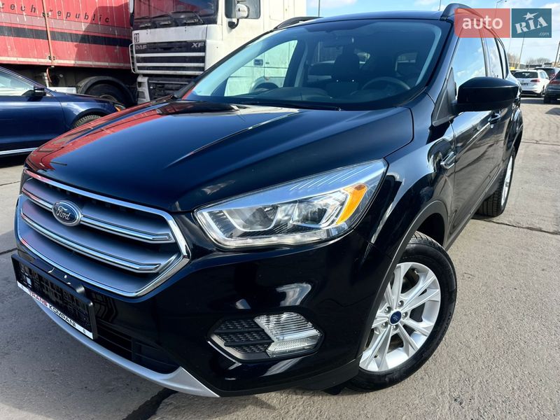 Внедорожник / Кроссовер Ford Escape 2017 в Львове