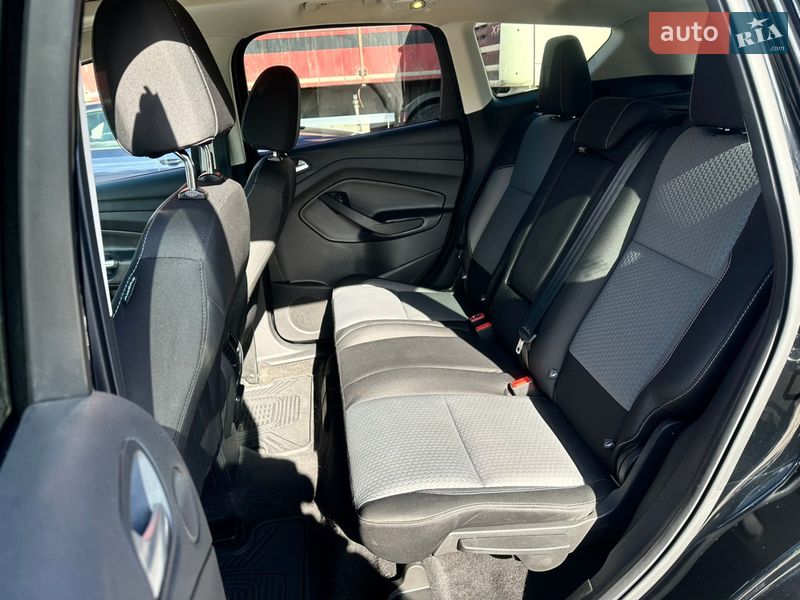 Внедорожник / Кроссовер Ford Escape 2017 в Львове