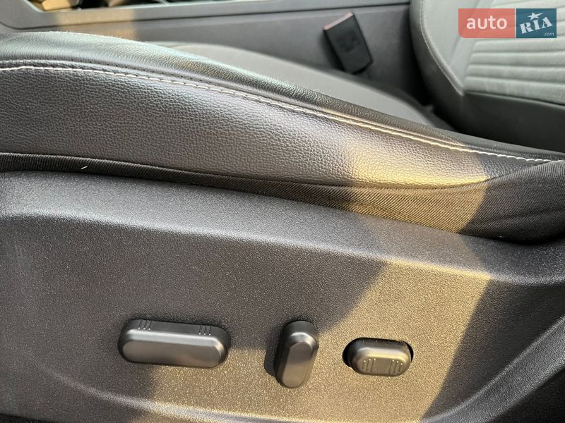 Внедорожник / Кроссовер Ford Escape 2017 в Львове