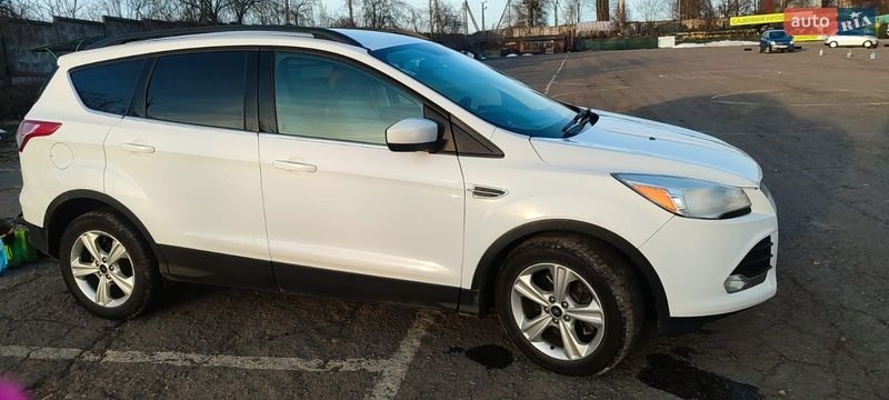 Позашляховик / Кросовер Ford Escape 2015 в Рівному