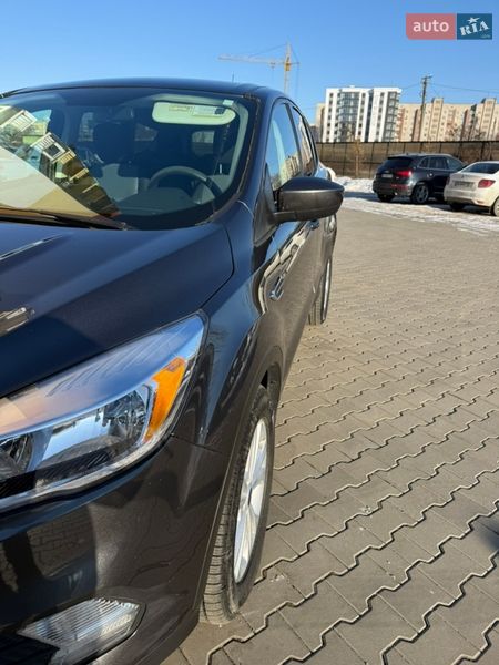 Позашляховик / Кросовер Ford Escape 2018 в Луцьку