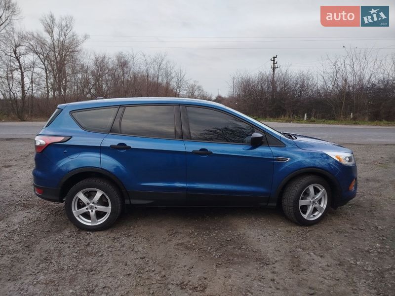 Внедорожник / Кроссовер Ford Escape 2016 в Кременчуге