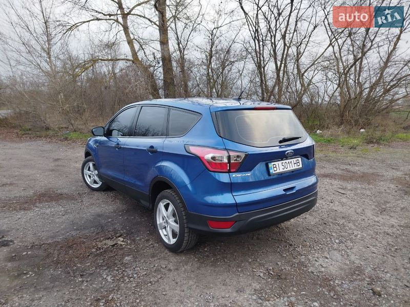 Внедорожник / Кроссовер Ford Escape 2016 в Кременчуге