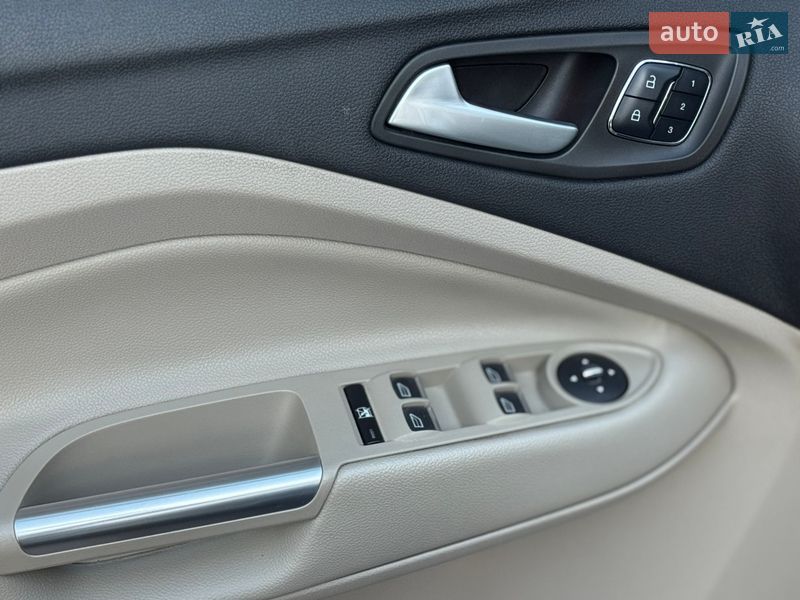 Позашляховик / Кросовер Ford Escape 2016 в Вінниці