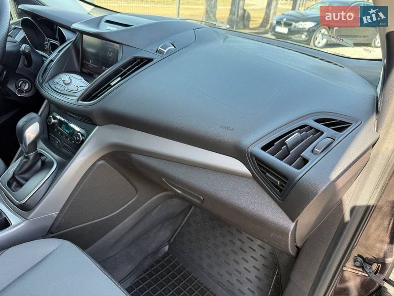 Внедорожник / Кроссовер Ford Escape 2012 в Стрые