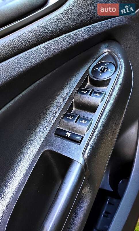 Позашляховик / Кросовер Ford Escape 2014 в Дрогобичі