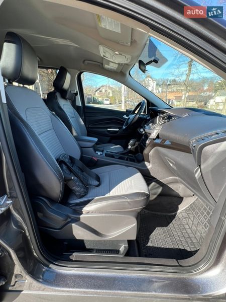 Внедорожник / Кроссовер Ford Escape 2018 в Львове