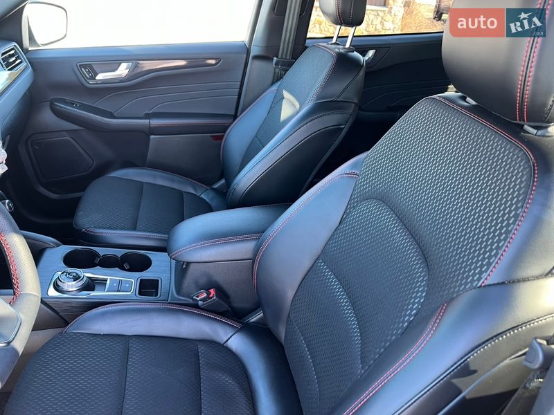 Позашляховик / Кросовер Ford Escape 2024 в Чернігові