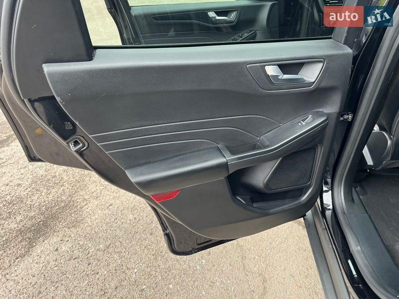 Позашляховик / Кросовер Ford Escape 2024 в Чернігові