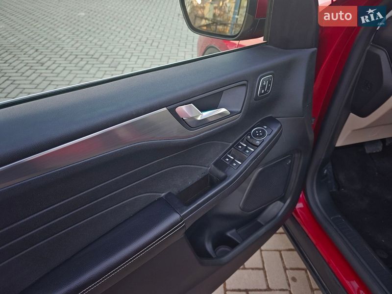 Внедорожник / Кроссовер Ford Escape 2022 в Золочеве