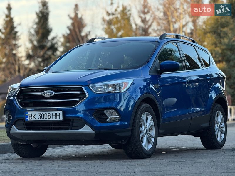 Внедорожник / Кроссовер Ford Escape 2016 в Сарнах