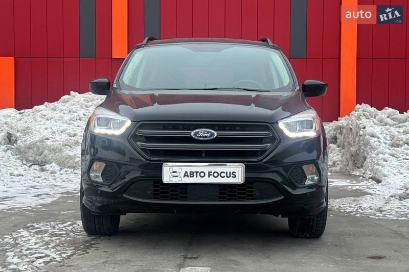 Внедорожник / Кроссовер Ford Escape 2017 в Киеве