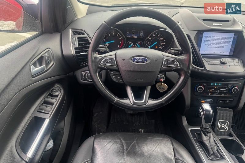 Внедорожник / Кроссовер Ford Escape 2017 в Киеве