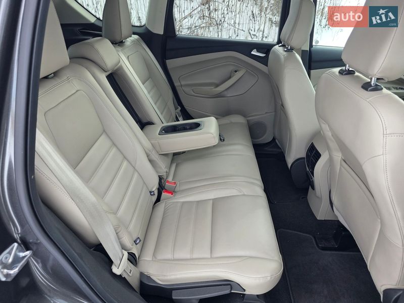 Позашляховик / Кросовер Ford Escape 2017 в Умані